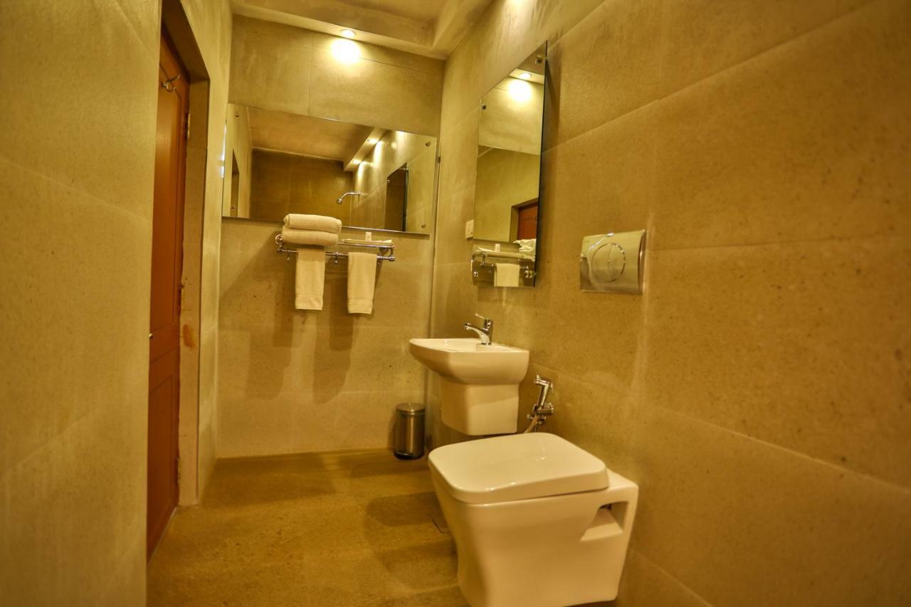 La Montana By Tgi Hotel Ooty Bagian luar foto
